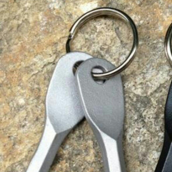 Screwdriver Set Keychain - Picture 2 of 3