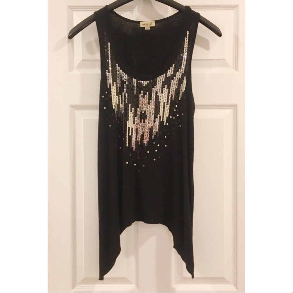 NWOT ONE WORLD Sequin shark bite tank top