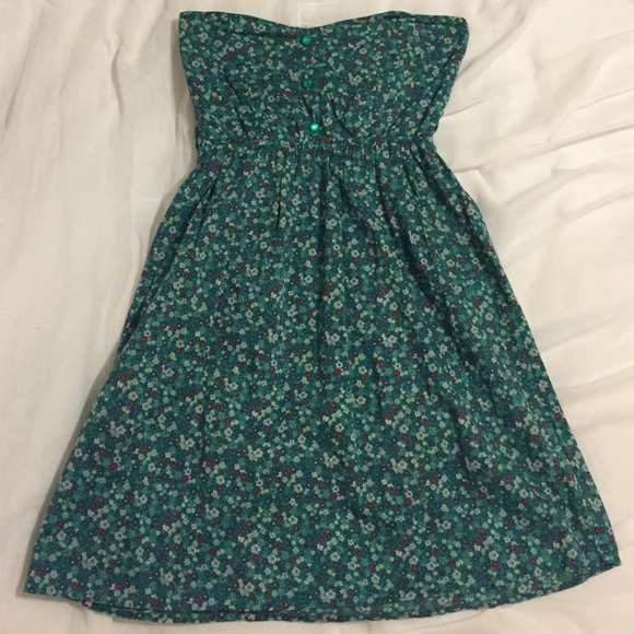 Strapless dress with floral pattern