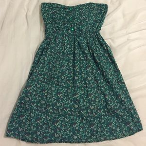 Strapless dress with floral pattern