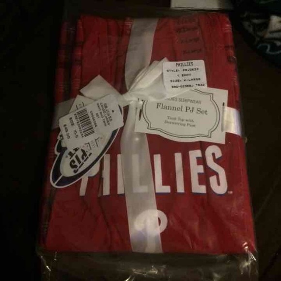 Phillies pajama set size xl