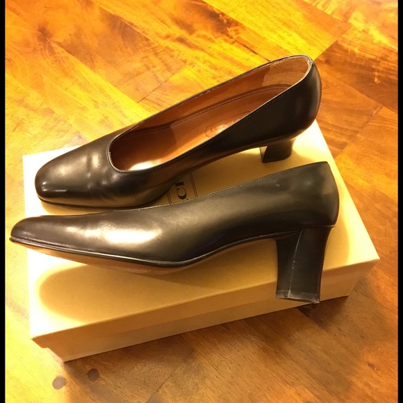 Coach Shoes - Coach City Black Leather Heels Size 7.5