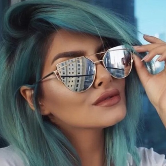 [Btq] Gold Sunglasses with Bar - Picture 6 of 6