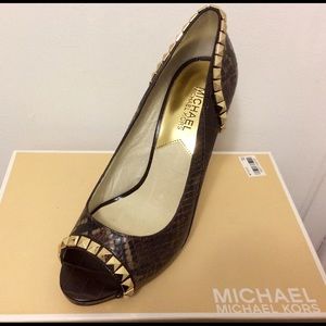 Gorgeous Michael Kors Pumps