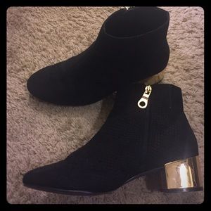 Topshop booties black with gold heel