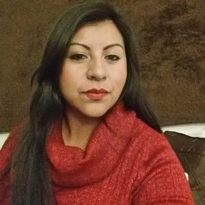 Meet your Posher, Claudia