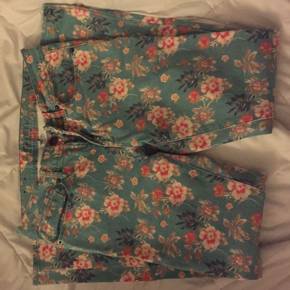 Floral pattern pants