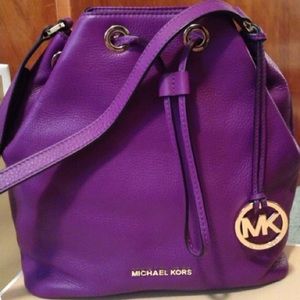 Micheal Kors Bucket Bag Large