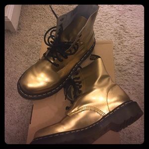 Gold patent leather Dr.Martens 8 eye boots