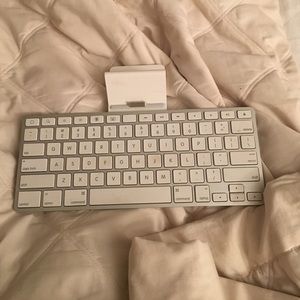 Apple Keyboard