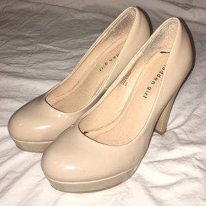 Madden Girl by Steve Madden Nude Pumps