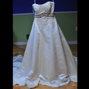 Alfred Angelo Wedding Dress