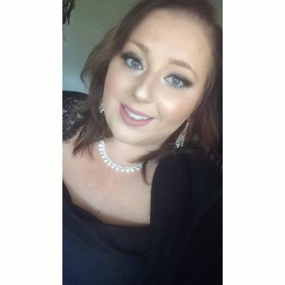 Meet your Posher, Jessica - Picture 1 of 1