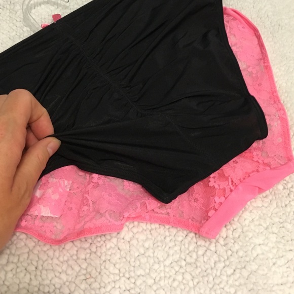 💗Betsey Johnson 2 pairs panties💗 - Picture 3 of 3