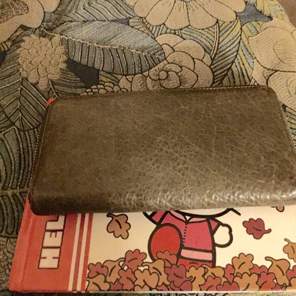 L.A.M.B. Zip around wallet, Army green leather,GUC - Picture 3 of 4