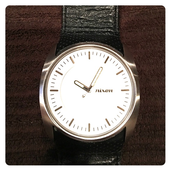 Nixon "The Esquire" Watch