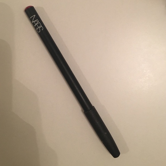 NARS lip liner jungle red