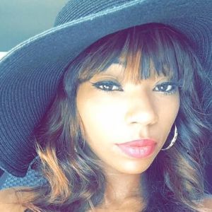 Meet your Posher, April