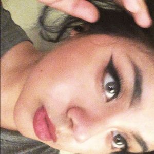 Meet your Posher, Isabel