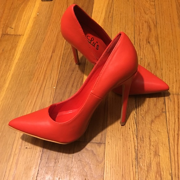 Lulu's stilettos - Picture 2 of 3