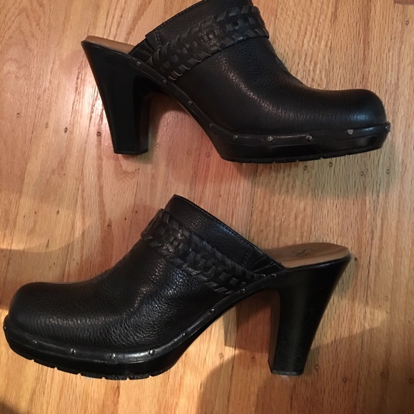 Sofft Black Leather Clogs NWOT