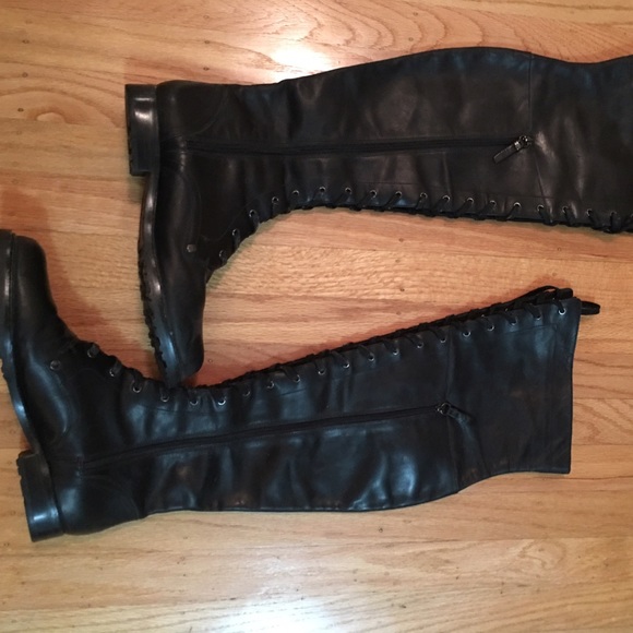 Black Knee-High Leather Lace Up Boots