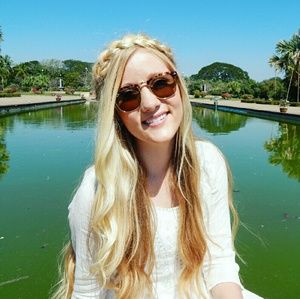 Meet your Posher, Brittney