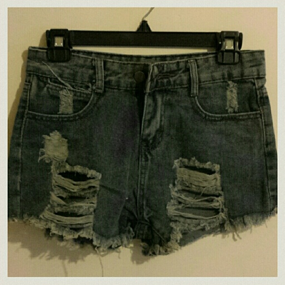 Retro Destroyed High Waist Distressed Denim Shorts - Picture 3 of 4