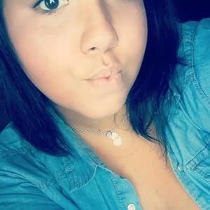 Meet your Posher, Isabel