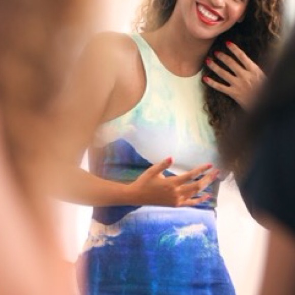 Scuba dress/Beyoncé for HM campaign
