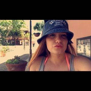 Meet your Posher, Natalie