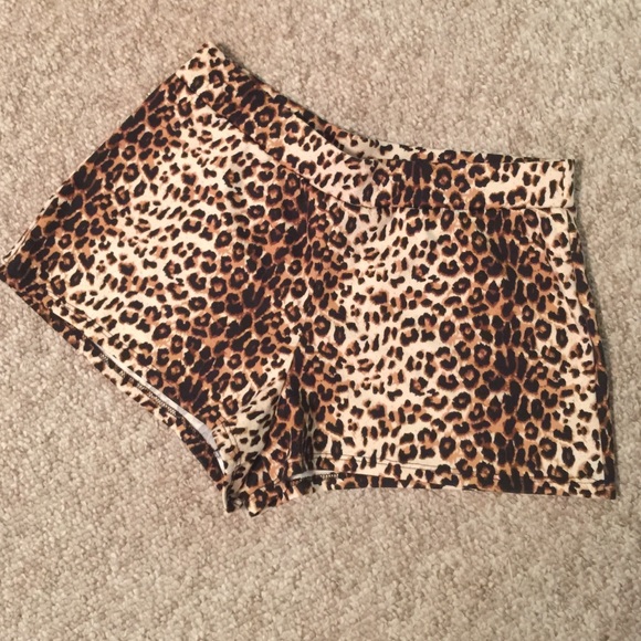 shorts - leopard print