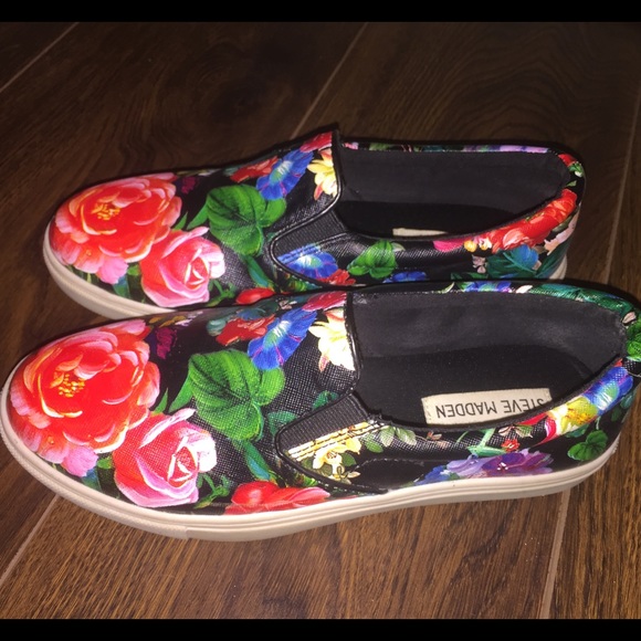 Steve Madden Floral slip on sneakers