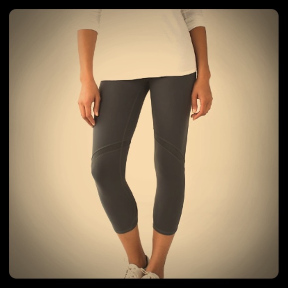 Lululemon wunder under crop size 8 high rise