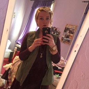 Meet your Posher, Lauren