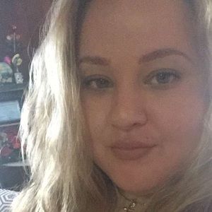 Meet your Posher, Iris