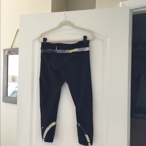Lululemon run inspire crop size 10