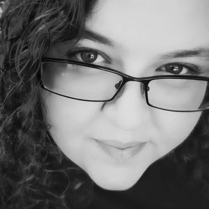Meet your Posher, Crystal
