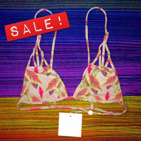 Acacia SANTORINI Top in Vintage Hawaii!