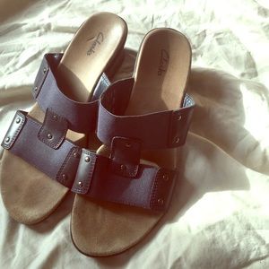 Clarke navy blue sandals 1.5-2 inch heel 7M