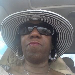 Meet your Posher, Ora