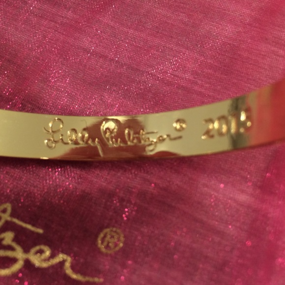 Lilly Pulitzer Jewelry - Lilly Pulitzer Gold Bangle Bracelet Lilly Pulitzer Jewelry - Lilly Pulitzer Gold Bangle Bracelet