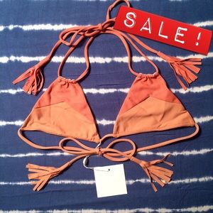Acacia UNS top in papaya/topless!