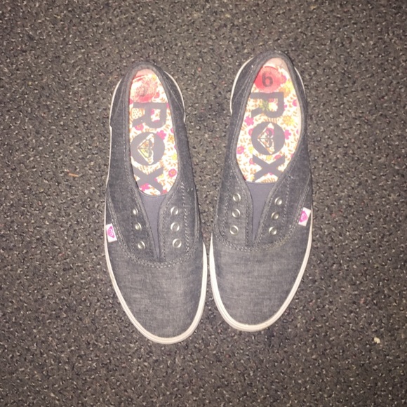 NWOT ROXY shoes