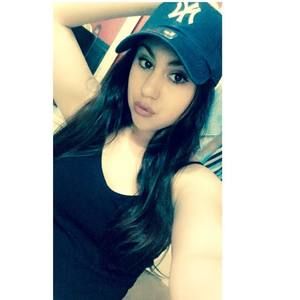 Meet your Posher, Becka