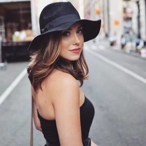 Meet your Posher, Emma