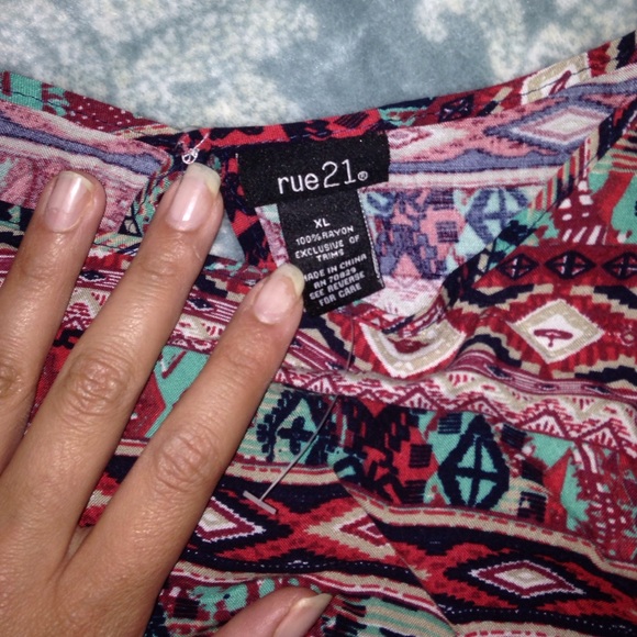 Top - Picture 2 of 4