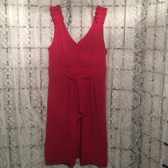 Bundle Red Max and Cleo empire waist knit dress - Picture 2 of 4