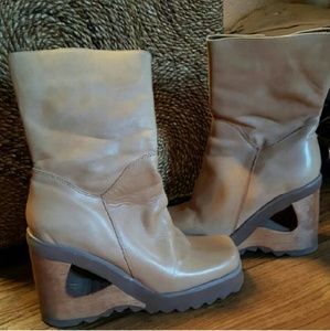 Reposh vintage boots