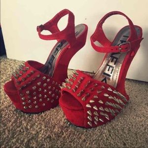 Sexy and rare, Red spiked heels! (6)